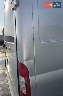 Грузовой фургон Ford Transit 2011 в 