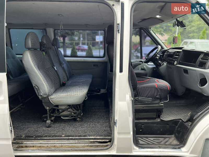 Микроавтобус Ford Transit 2008 в Черновцах
