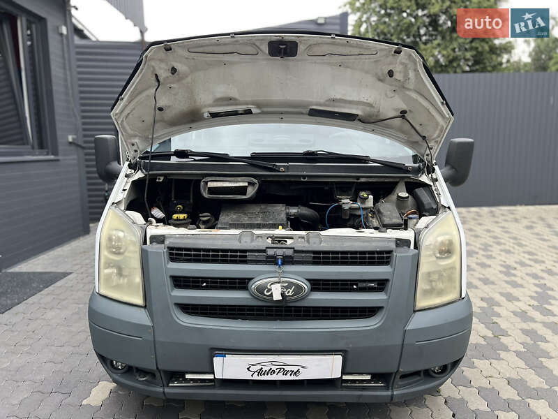 Микроавтобус Ford Transit 2008 в Черновцах