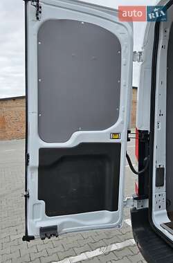 Грузовой фургон Ford Transit 2021 в 
