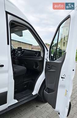 Грузовой фургон Ford Transit 2021 в 
