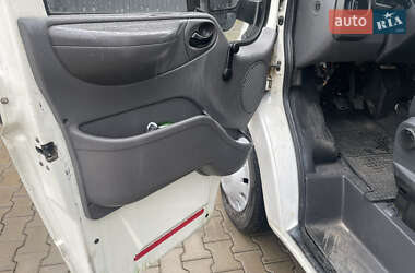 Грузовой фургон Ford Transit 2001 в 