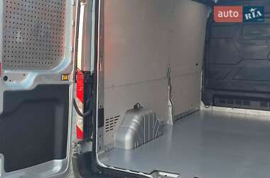 Грузовой фургон Ford Transit 2019 в 