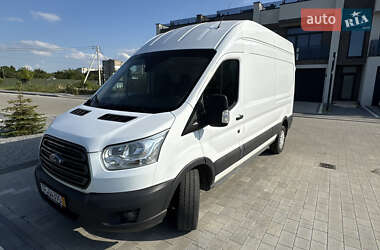 Грузовой фургон Ford Transit 2019 в 