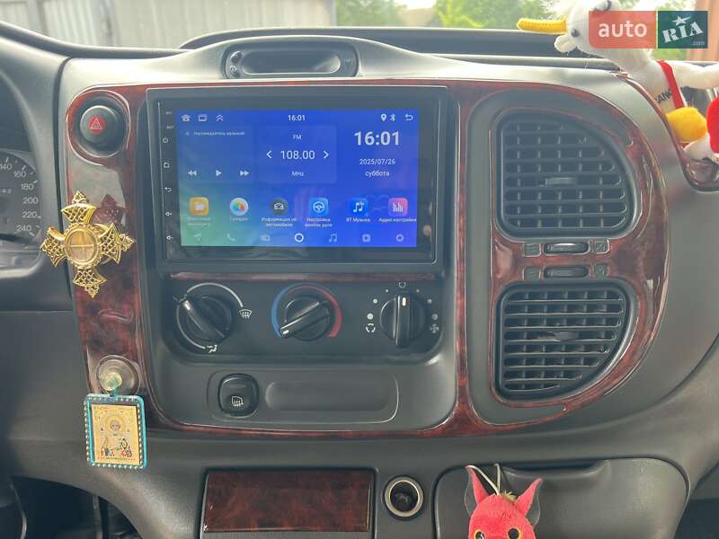 Вантажопасажирський фургон Ford Transit 2003 в Покрові