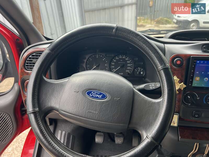 Вантажопасажирський фургон Ford Transit 2003 в Покрові