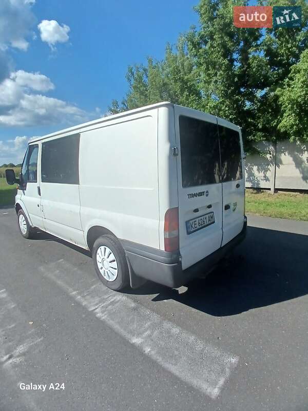 Грузовой фургон Ford Transit 2003 в Макарове