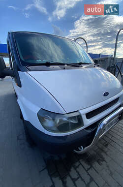 Грузовой фургон Ford Transit 2002 в 