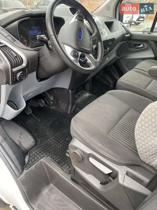 Вантажний фургон Ford Transit 2014 в Чернівцях