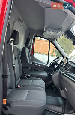 Грузовой фургон Ford Transit 2020 в 