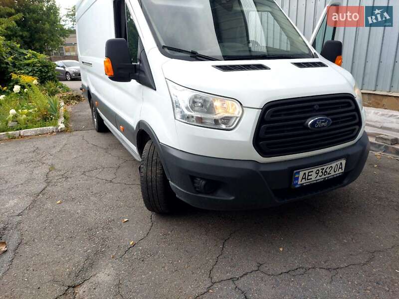 Вантажний фургон Ford Transit 2014 в Дніпрі