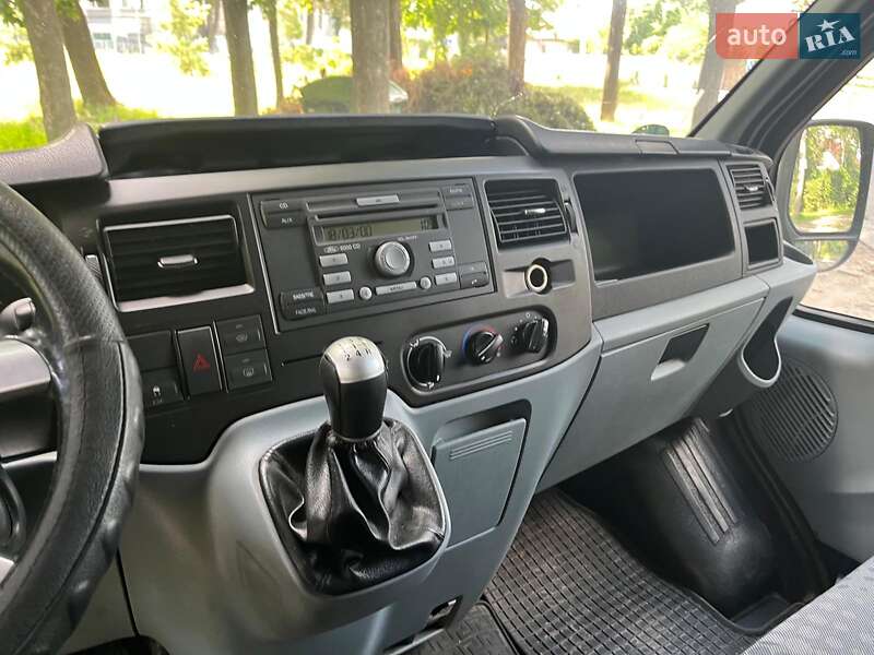 Грузовой фургон Ford Transit 2010 в Киеве