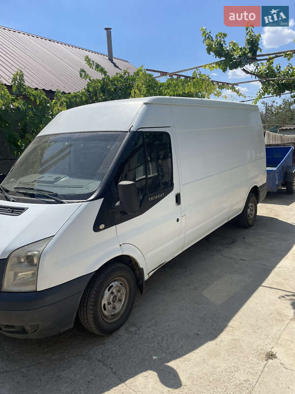 Грузовой фургон Ford Transit 2006 в Измаиле