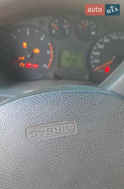 Грузовой фургон Ford Transit 2012 в 