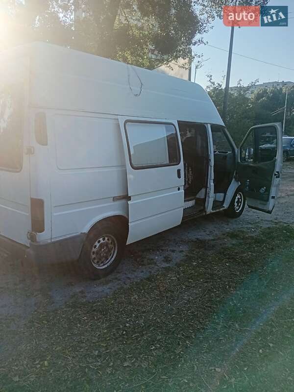Грузовой фургон Ford Transit 1995 в Киеве