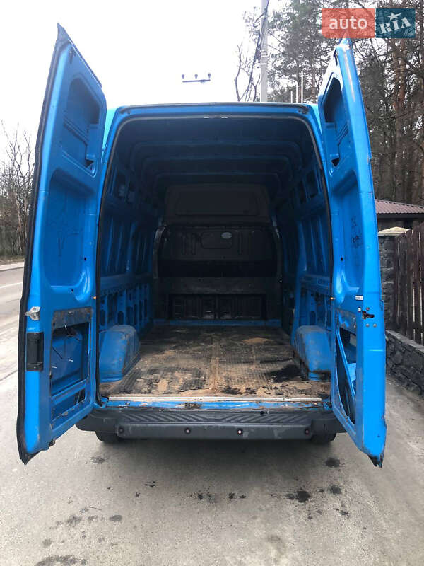 Грузовой фургон Ford Transit 2006 в Петропавловской Борщаговке