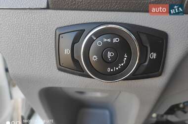 Грузовой фургон Ford Transit 2017 в 