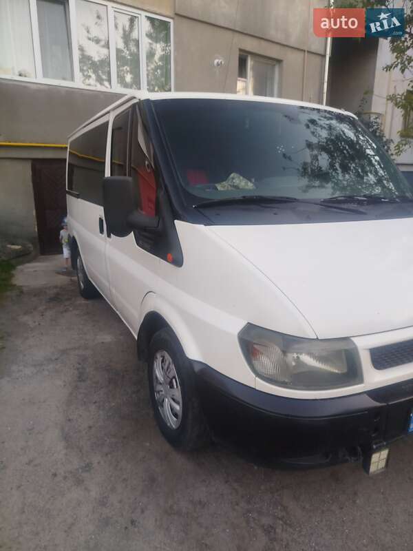 Грузопассажирский фургон Ford Transit 2004 в Дубно