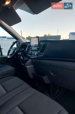Грузовой фургон Ford Transit 2020 в 