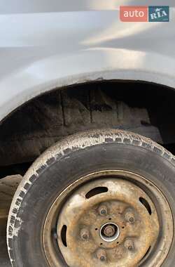 Грузовой фургон Ford Transit 2004 в 