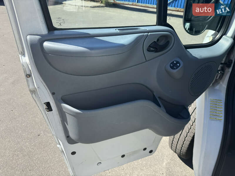 Грузовой фургон Ford Transit 2013 в Киеве