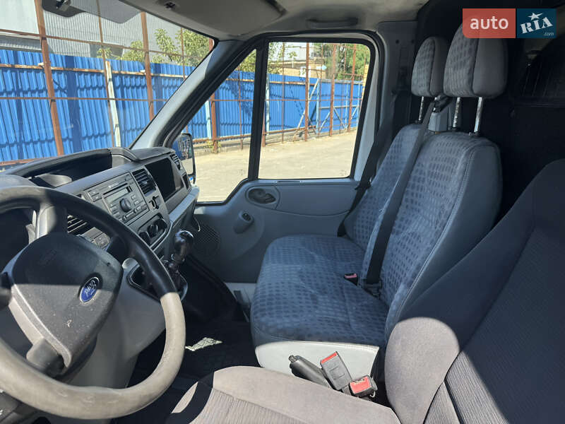 Грузовой фургон Ford Transit 2013 в Киеве