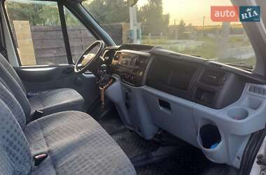 Грузовой фургон Ford Transit 2011 в 
