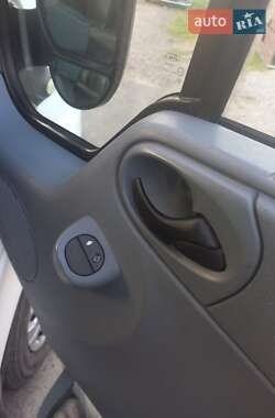 Грузовой фургон Ford Transit 2011 в 