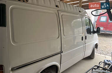 Грузовой фургон Ford Transit 1999 в 