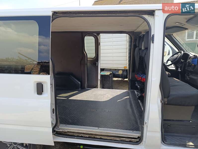 Грузопассажирский фургон Ford Transit 2000 в Боярке