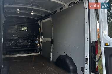 Грузовой фургон Ford Transit 2020 в 
