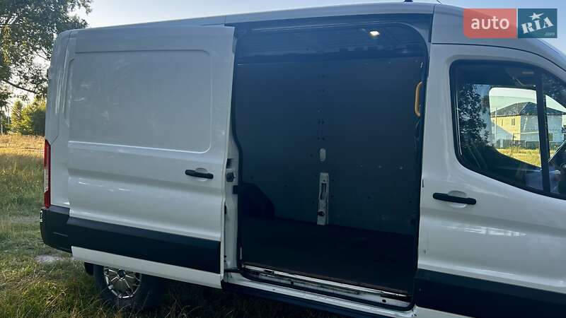 Вантажний фургон Ford Transit 2020 в Києві