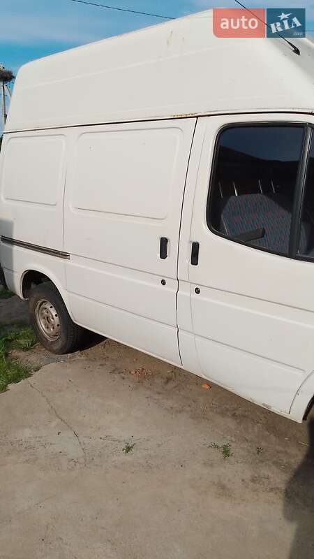 Грузовой фургон Ford Transit 1989 в Ровно