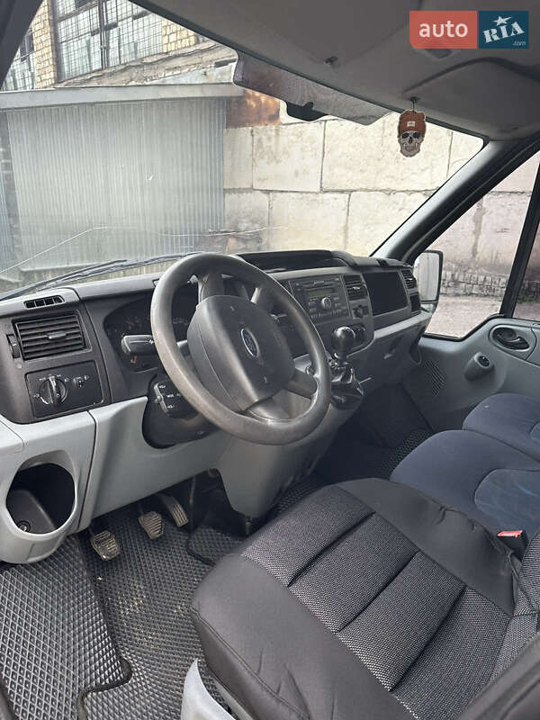 Грузовой фургон Ford Transit 2011 в Киеве фото 8 Грузовой фургон Ford Transit 2011 в Киеве