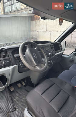 Грузовой фургон Ford Transit 2011 в 