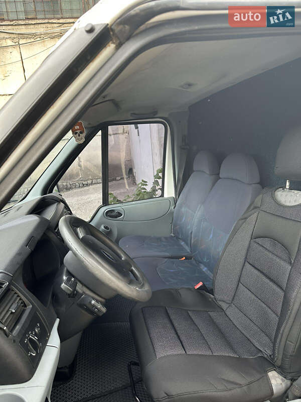 Грузовой фургон Ford Transit 2011 в Киеве фото 9 Грузовой фургон Ford Transit 2011 в Киеве