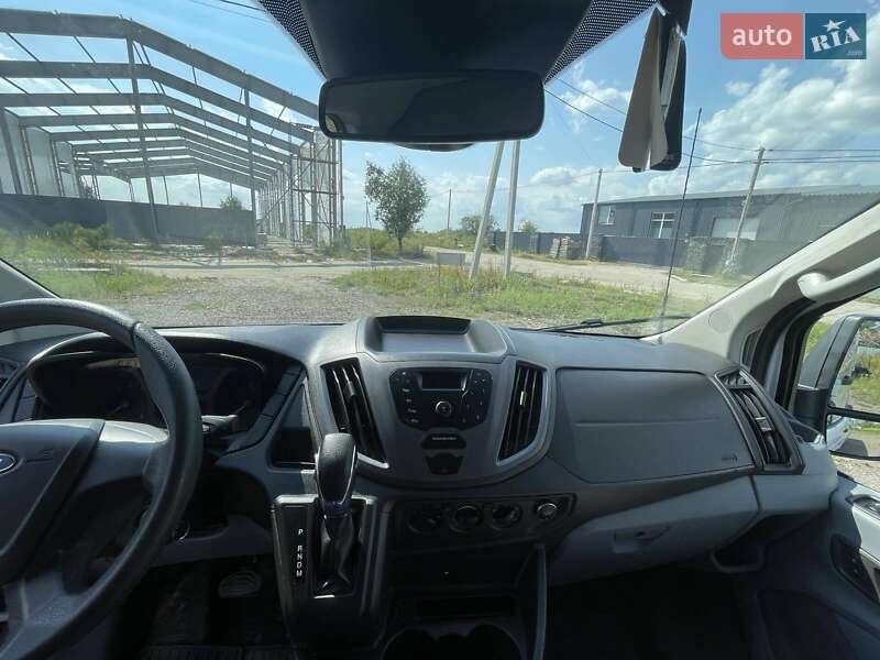 Вантажний фургон Ford Transit 2017 в Києві