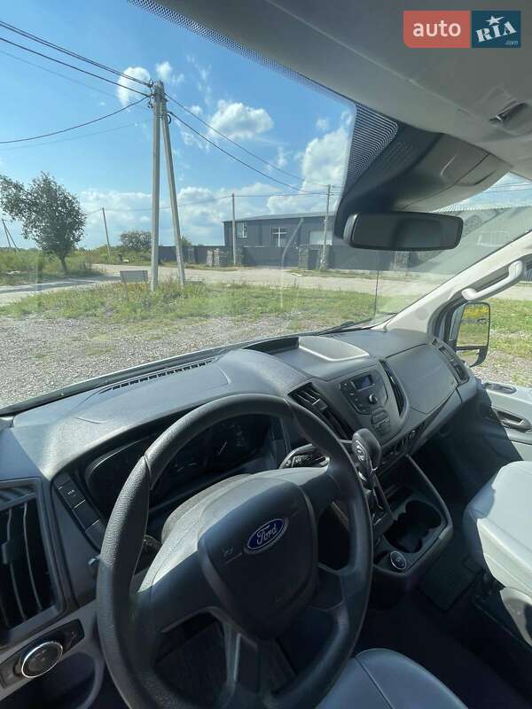 Вантажний фургон Ford Transit 2017 в Києві