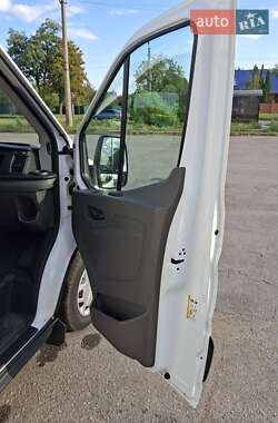Вантажний фургон Ford Transit 2020 в 