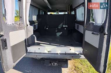 Грузопассажирский фургон Ford Transit 2006 в 