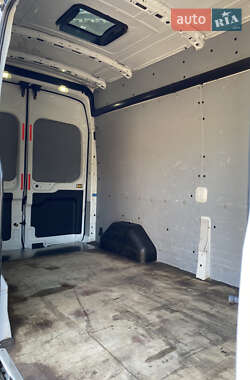 Вантажний фургон Ford Transit 2014 в 