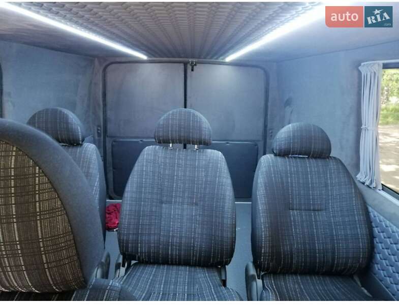 Микроавтобус Ford Transit 2005 в Киеве