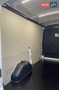 Грузовой фургон Ford Transit 2019 в 