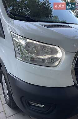 Грузовой фургон Ford Transit 2019 в 