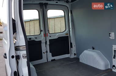 Грузовой фургон Ford Transit 2020 в 