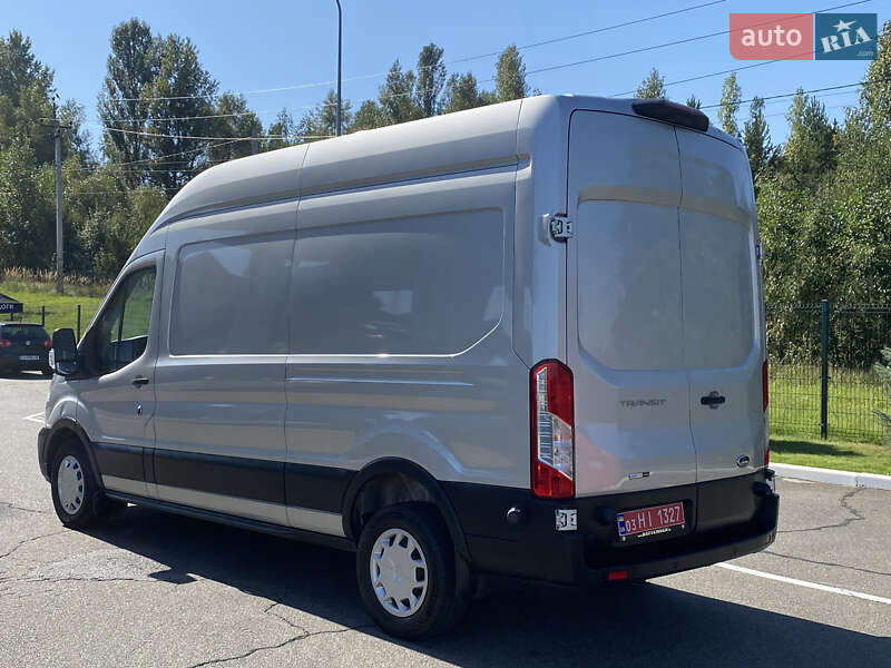 Грузовой фургон Ford Transit 2021 в Ирпене