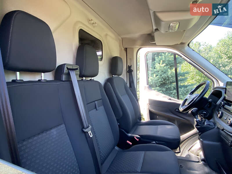 Грузовой фургон Ford Transit 2021 в Ирпене