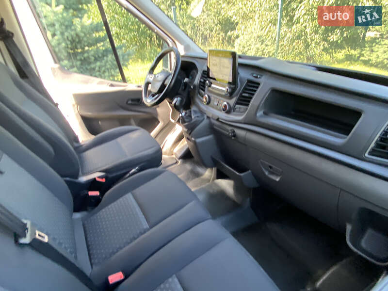 Грузовой фургон Ford Transit 2021 в Ирпене