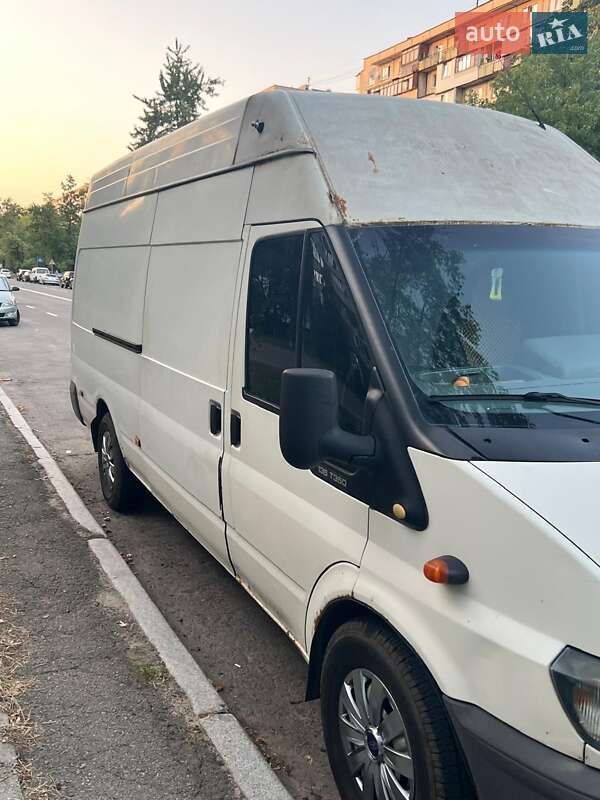 Вантажний фургон Ford Transit 2004 в 