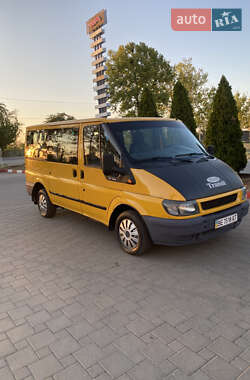 Вантажопасажирський фургон Ford Transit 2005 в 